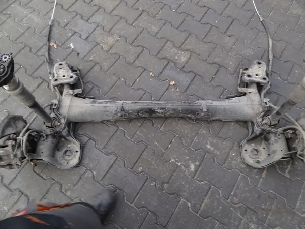 OPEL CORSA F 2020 1.5 BLUE-HDI Trave di Sospensione Posteriore Completa OEM image 5