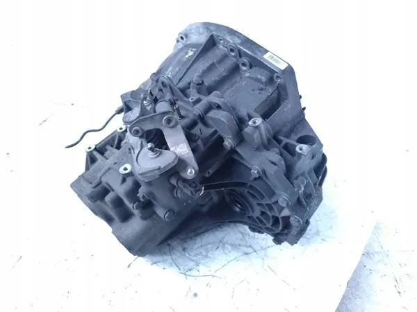 Renault Grand Scenic Manuaalivaihteisto 6-vaihdetta Diesel 1.9 dCi image 4