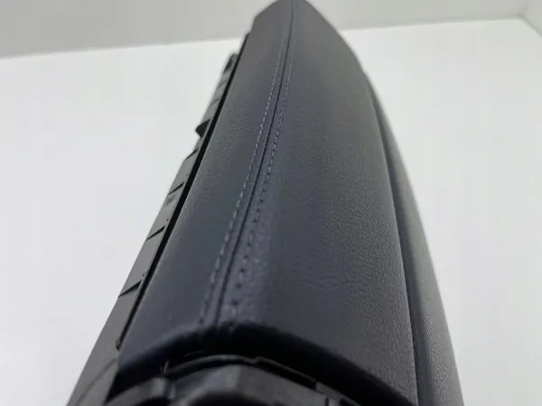 Mercedes GLB W247 middenconsole armsteun OEM image 7