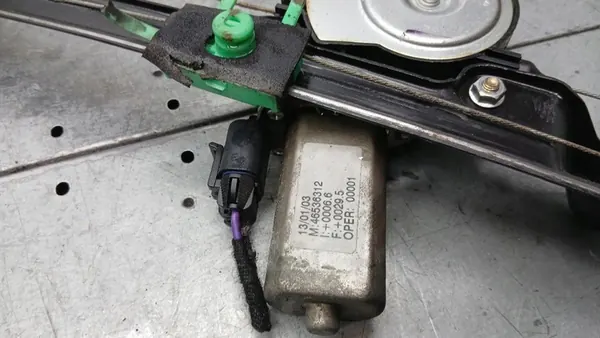 Elevador de vidro dianteiro esquerdo Fiat Punto II 99-03 46536312 image 6