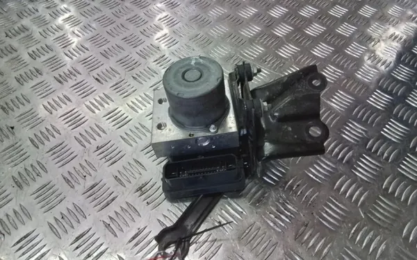 Bomba ABS Toyota OEM 445400D510 - Usado image 2