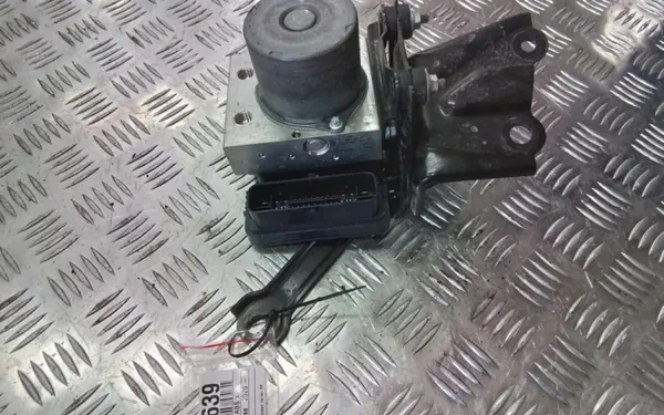 Bomba ABS Toyota OEM 445400D510 - Usado image 3