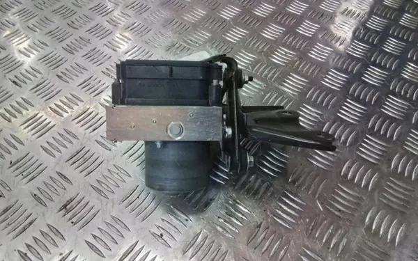Bomba ABS Toyota OEM 445400D510 - Usado image 6