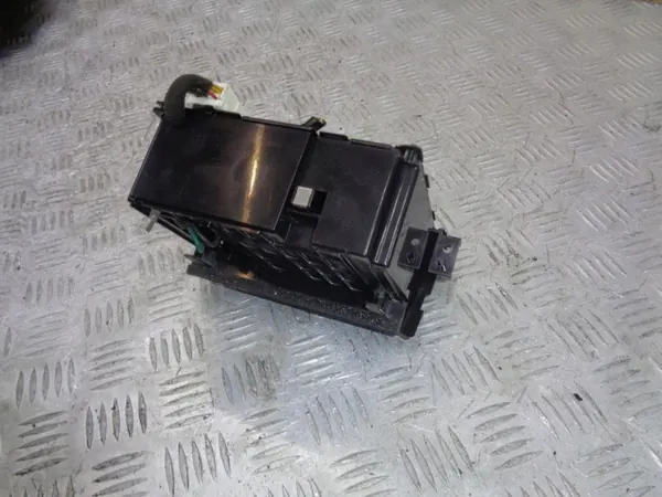 Kia OEM 84550-1H100 Tuhkakuppi Pro Ceed 2006- image 4