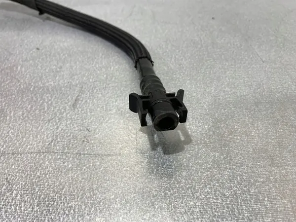 Manguera de vacío Alfa Romeo OEM STU4201060 - Usado image 3