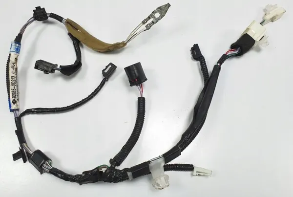 OEM 82184-0D150-C takaluukun johdotus Toyotalle Yaris image 2
