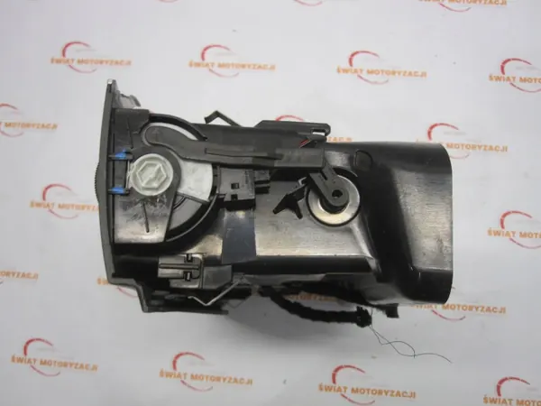 Grille de ventilation centrale Mercedes C-Class S204 W204 OEM A2049307454 image 6