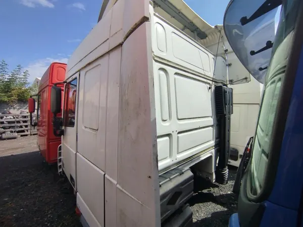 Gebrauchte DAF XF 105 Kabine - OEM XF 105 Teil image 4