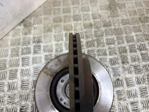 Hyundai Ioniq 2018 Etujarrulevy OEM AMD229573 image 6