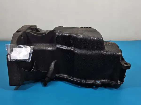 Oljetank Renault Clio III 1.5 DCI (K9K) image 3