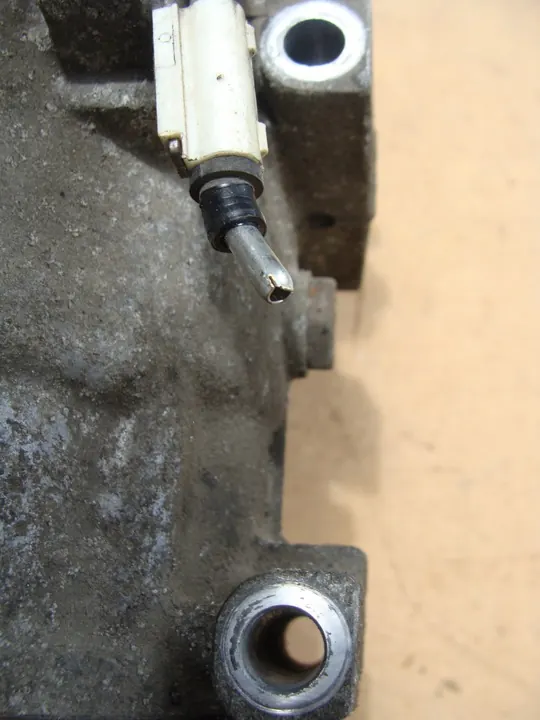 Compressore Aria Condizionata Dacia Logan I 1.5 DCI 8200866440 image 3