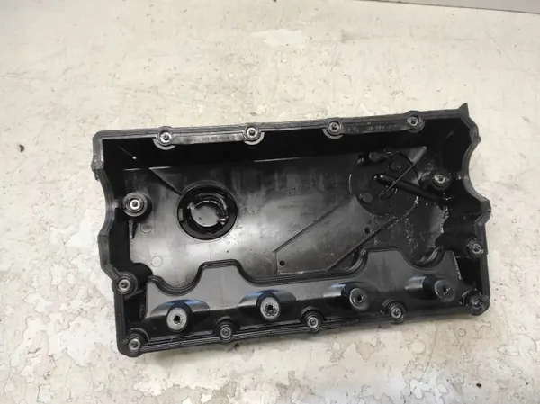 Tampa de válvulas VW Passat B5 OEM 038103475 Usado image 3