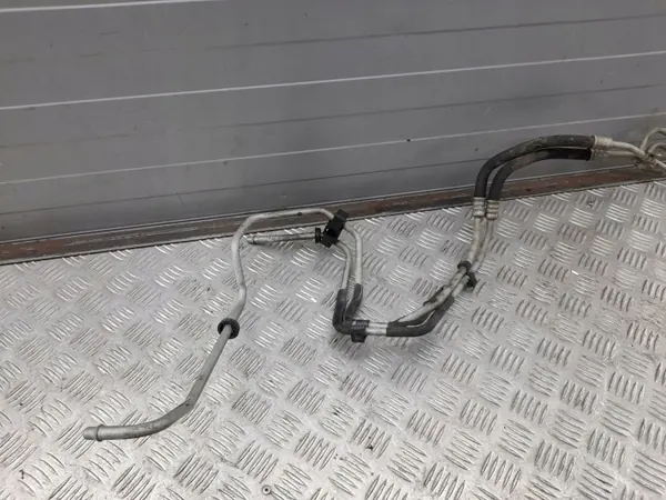 Conduit refroidisseur huile avant Cadillac CTS OEM ATV48896 image 2