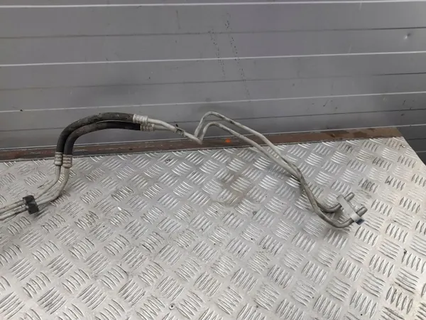 Conduit refroidisseur huile avant Cadillac CTS OEM ATV48896 image 4