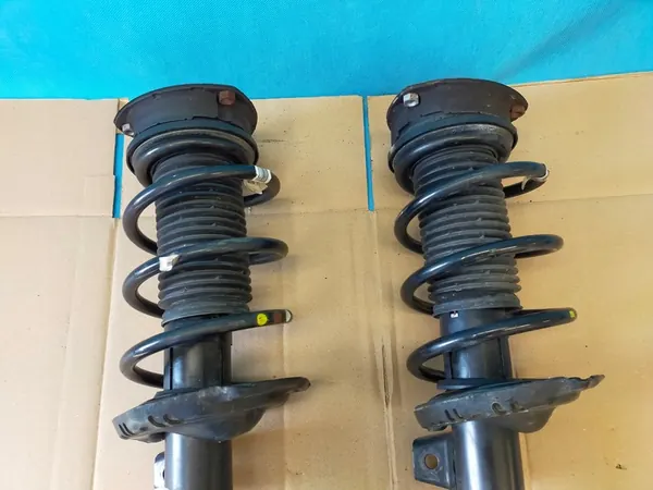 VW TIGUAN ALLSPACE 1.5 TSI Ammortizzatore Molla Anteriore 5QF413031AT image 7