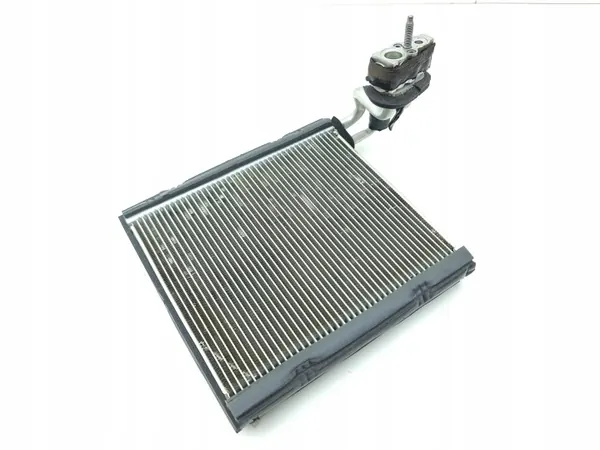 Ilmastointihöyrystin Ford Kuga III 2023 OEM AMD192584 image 2
