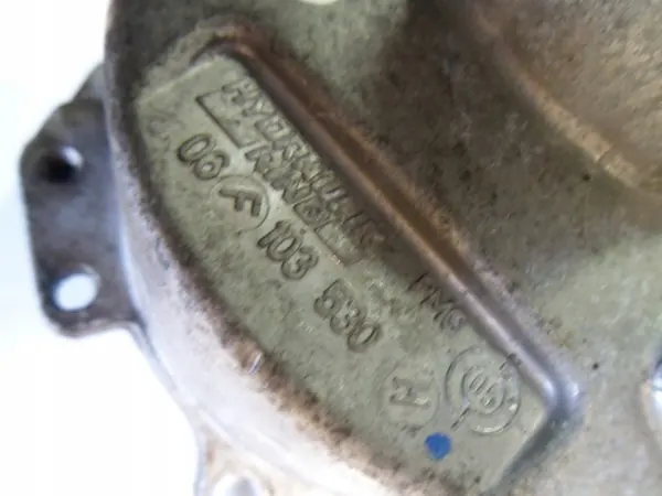 VW GOLF V 2.0TFSI BGB Vakuumpumpenskal 06F103530H image 3