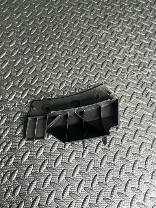 Tesla 3 puskurituki OIKEA RH 1084170-00-B image 3