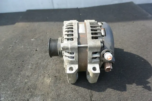 Alternador Maserati Ghibli 3.0D P04801835AB image 8