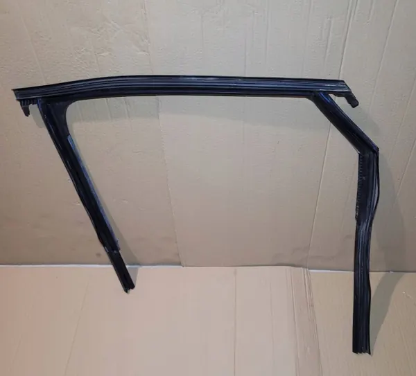 Raamrubber OEM 80F839431 links achter SQ5 Q5 Sportback image 2