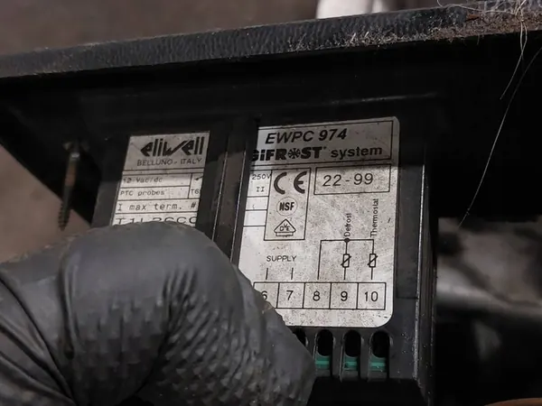 Unité de refroidissement Mercedes Vito W638 MT90L24-4 00726208871 image 10