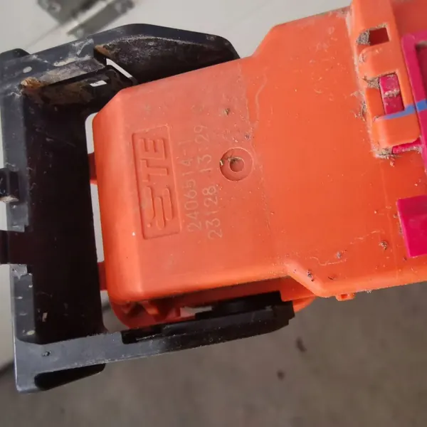 Tesla Model Y Latauskaapeli OEM 1613686-01-B image 4