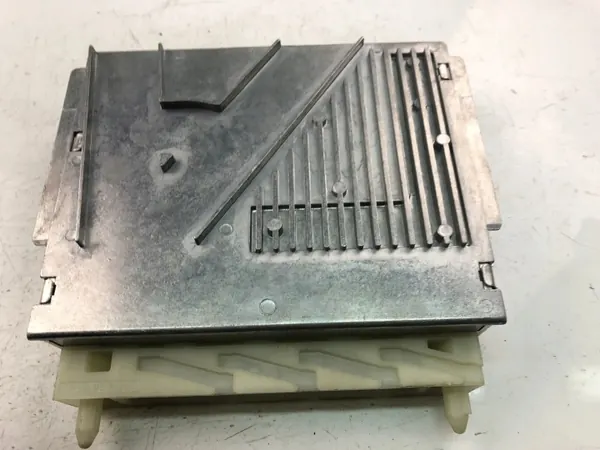 Ordinateur de boîte Volvo OE d'occasion OEM 17255468 image 4