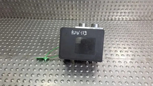 Bomba ABS OEM S26383062 para VW Golf VIII image 2