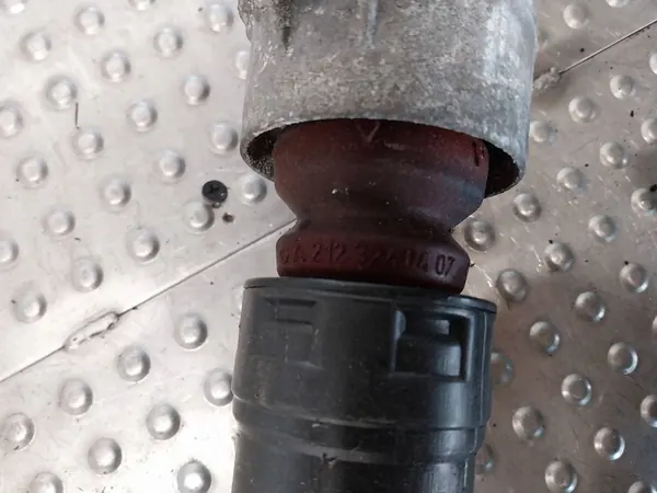 Rear Shock Absorbers Set Mercedes W212 A2123201030 image 5