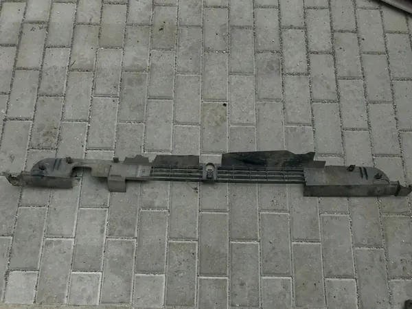 Griglia paraurti anteriore Volkswagen Jetta II 1984 image 6