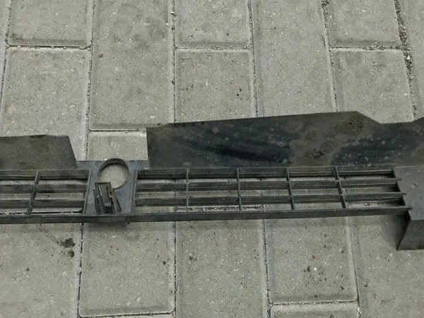 Griglia paraurti anteriore Volkswagen Jetta II 1984 image 9