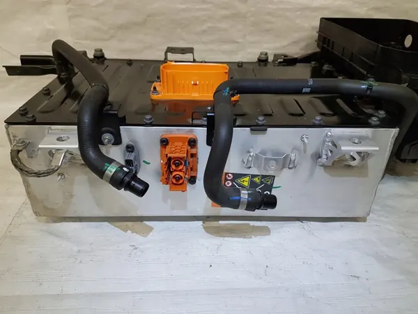Batería Renault OE OEM 295101682R - 500Ah Usada image 3