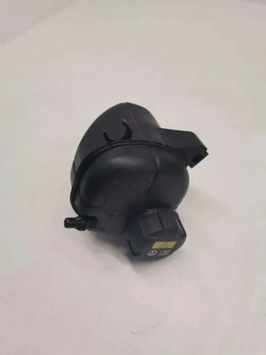 BMW G30 G31 Nivelleervloeistoftank OEM 8610655 image 2