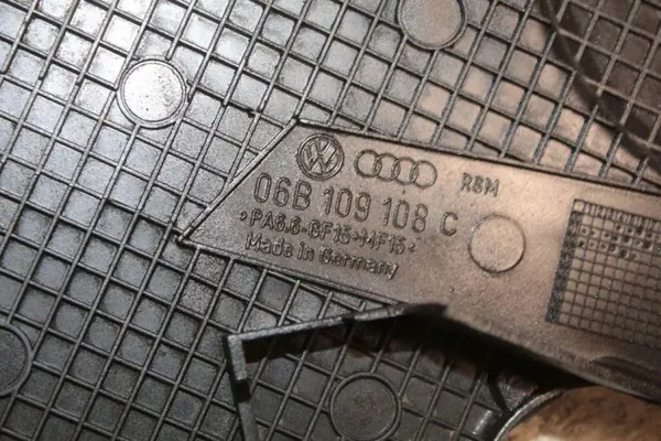 Cubierta de correa de distribución OEM 06B109108C Audi A4 image 3