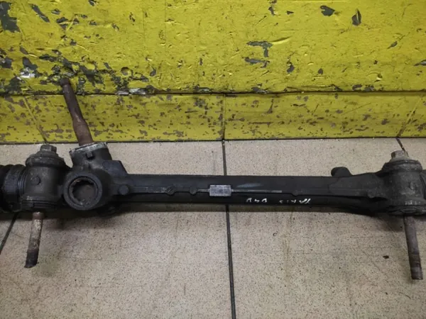 Toyota Yaris I Crémaillère OEM 3-151971 image 4
