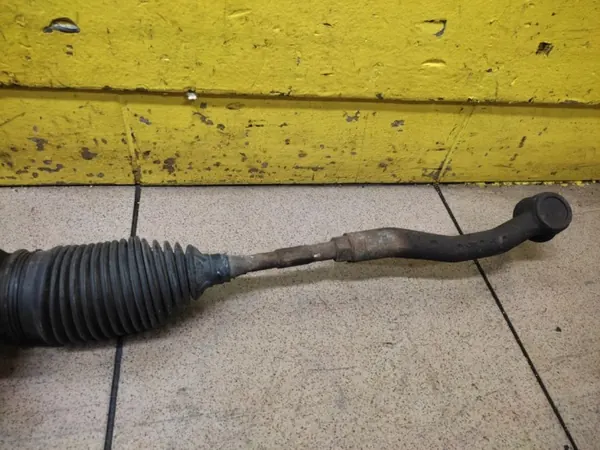 Toyota Yaris I Crémaillère OEM 3-151971 image 5