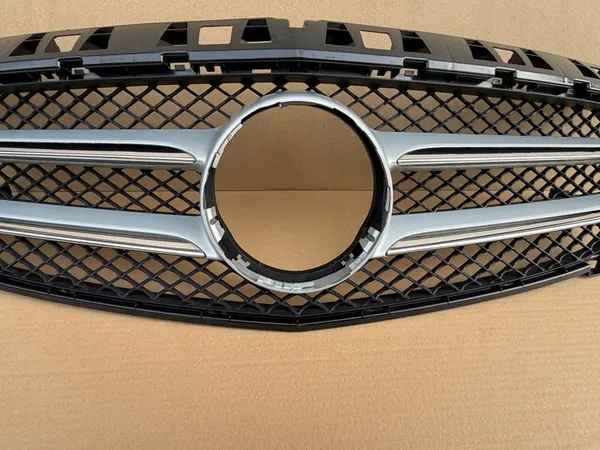 Rejilla de parachoques delantera MERCEDES A-KLASA W176 image 3