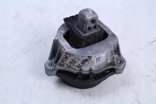 BMW Moottorin tuki 6860457 image 3