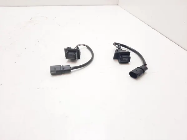 Front Windshield Washer Nozzle 3D0955986A image 3