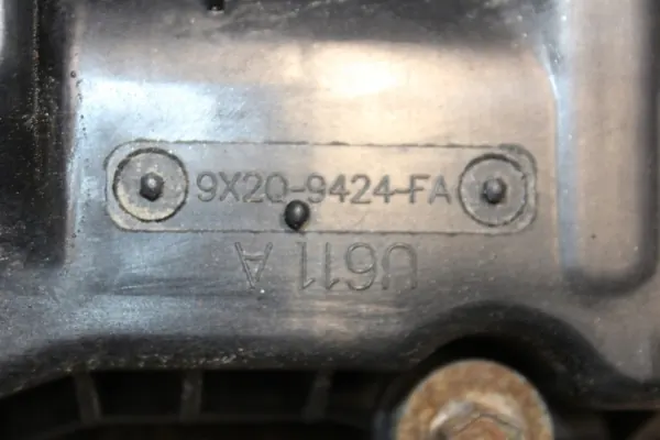 Land Rover Venttiilikansi Oikea OEM 9X2Q-9424-FA Käytetty image 3