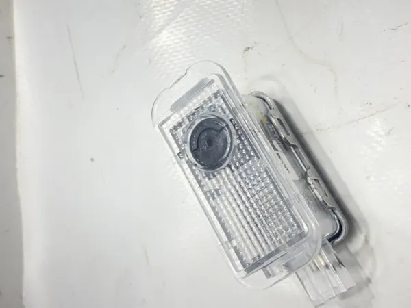 Set Proyector Puerta OEM 5E3052133D para Skoda Octavia IV image 3