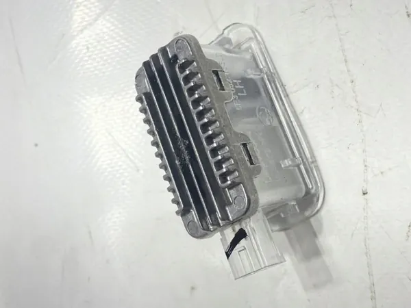 Set Proyector Puerta OEM 5E3052133D para Skoda Octavia IV image 4