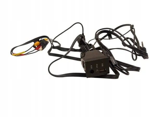 Enchufe USB/AUX OEM 96110-3J050 para Hyundai ix55 image 2