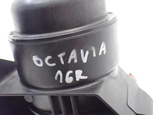 Oljefilterbas OEM 03N115389B för Skoda Octavia III image 8