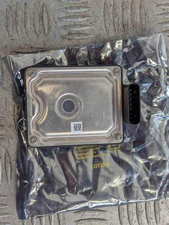 Sensor radar Distronic OEM 2Q0907561J - Usado image 3