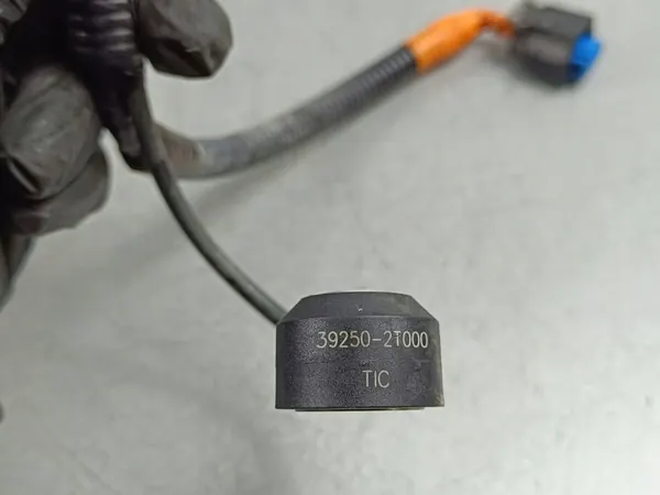 2025 Genesis GV70 Sensor de Batida 392502T000 image 6