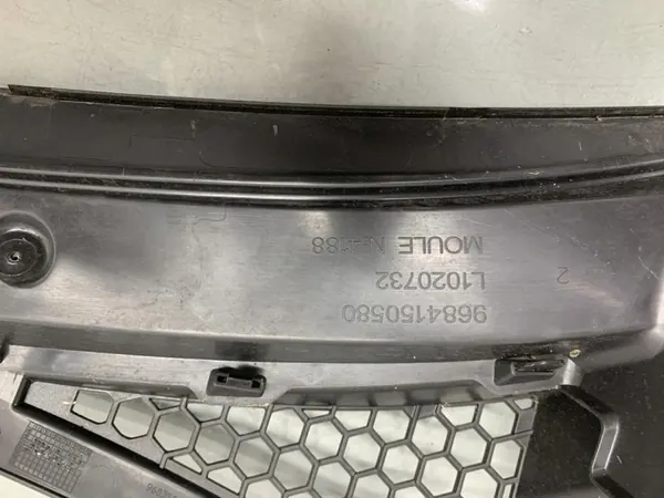 Brazo limpiaparabrisas usado OEM 9684150580 para Citroen C3 image 5