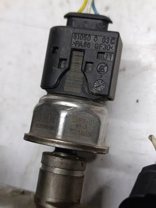 Citroen DS4 11-15 1.6 THP Brandstofrail V759242680 image 6