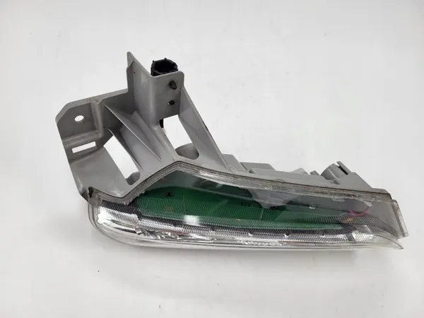 Luz diurna dianteira esquerda OEM 266906GA0C Nissan GT-R image 4