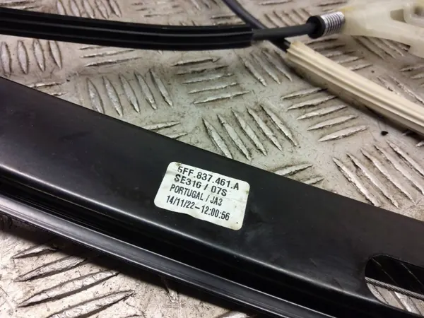 Régulateur de vitre avant Cupra Formentor OEM 5ff837461a image 4
